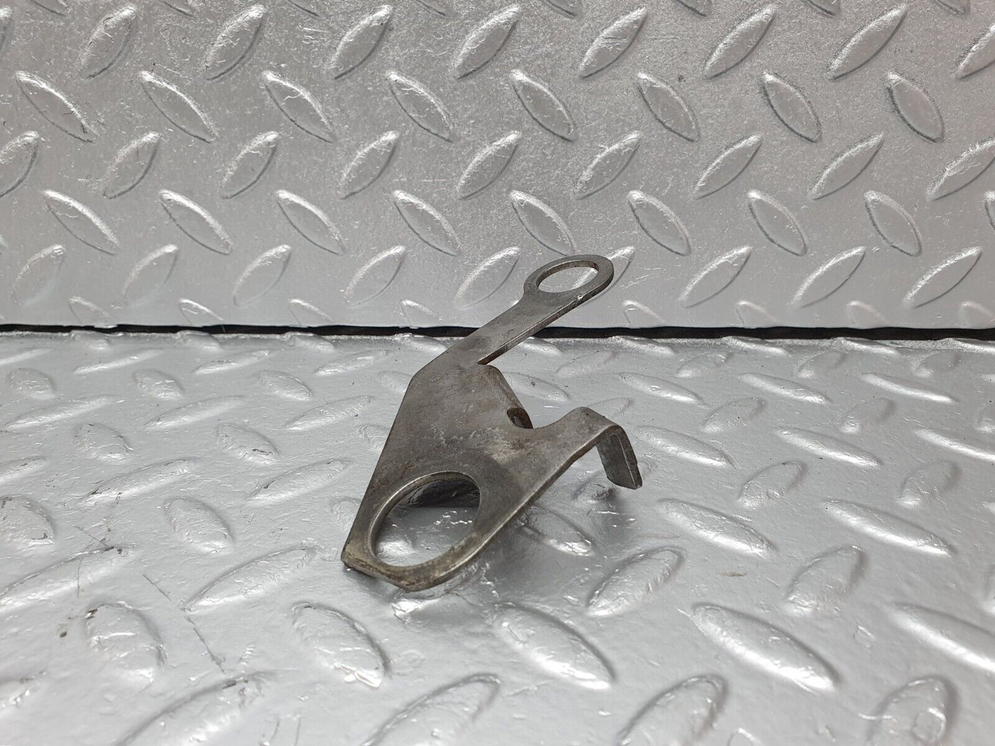 40877 Mercedes-Benz W123 240D Engine Lifting Eye Hook
