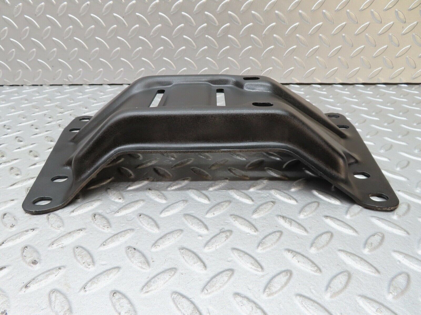17595 Mercedes-Benz W116 450SEL Gearbox Mount Bracket