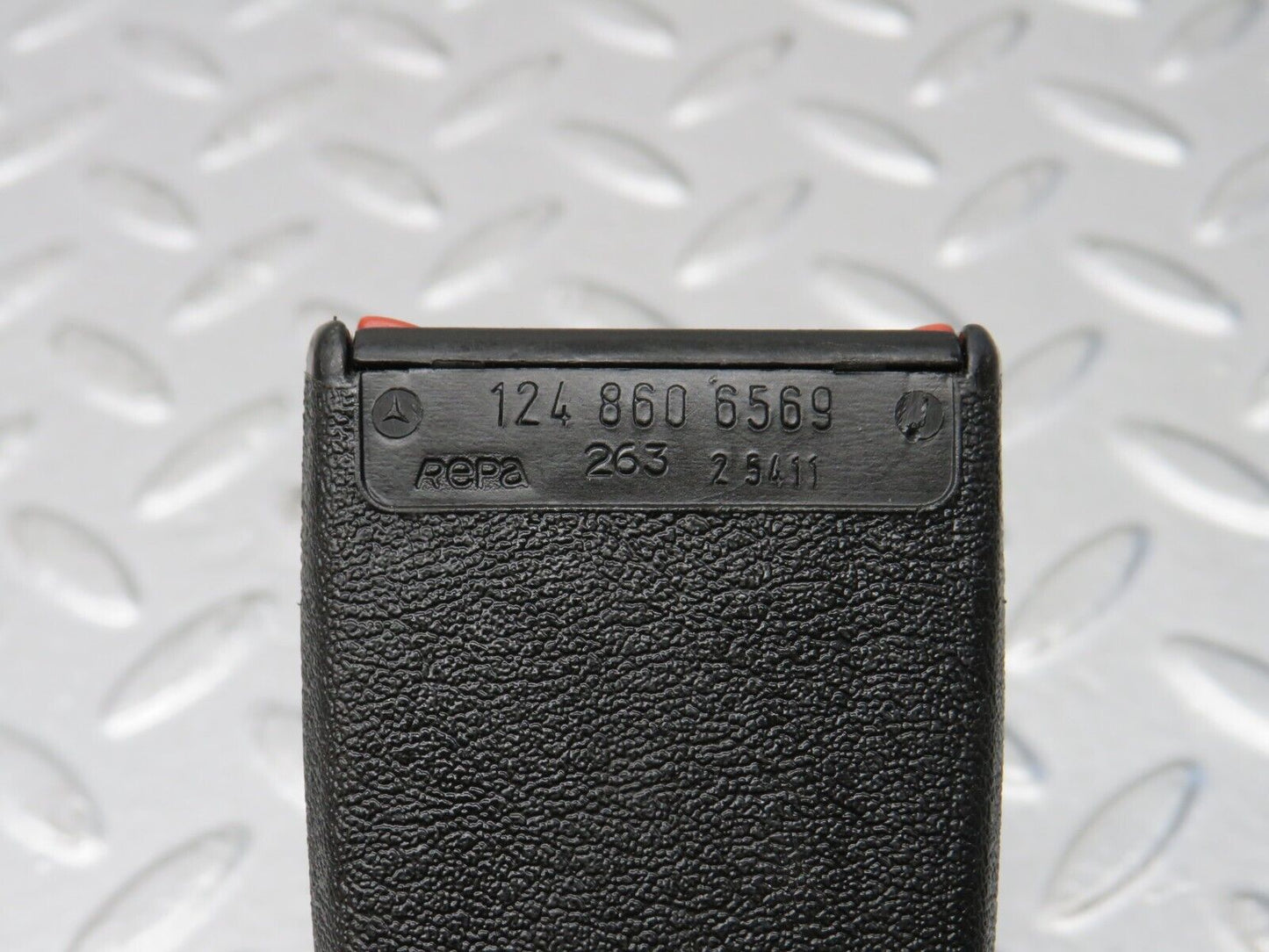 38001 Mercedes-Benz A124 320E Cabriolet Front Left Seat Belt With Buckle 1268600786 1248606569 1248680581