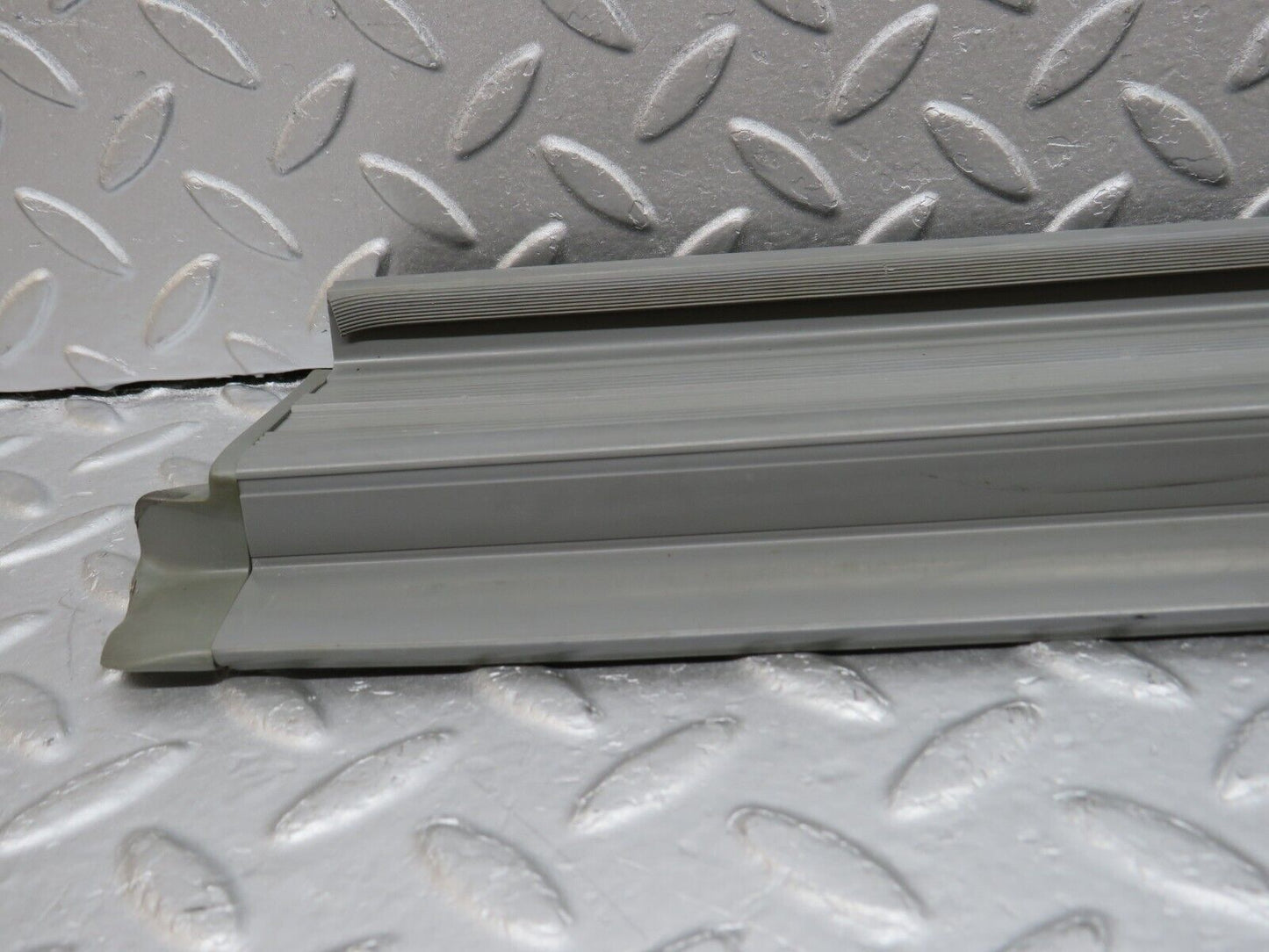 35991 Mercedes-Benz W126 420SE Rear Right Door Sill Trim Grey