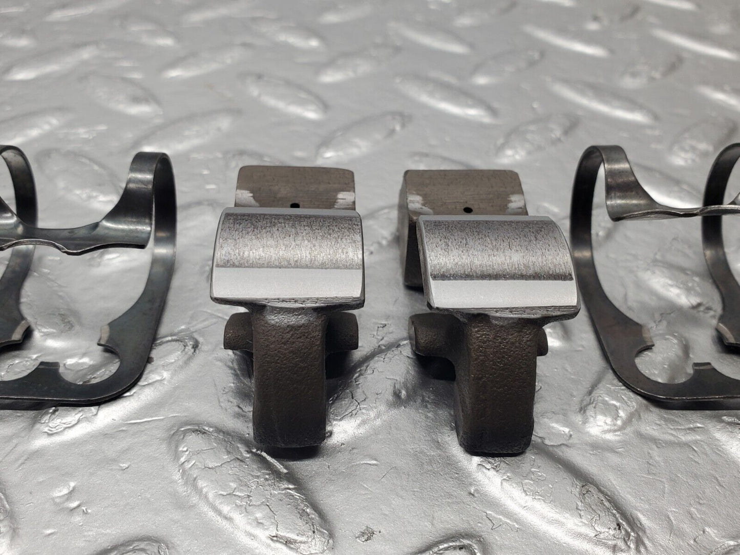46609 Mercedes-Benz C123 280CE Coupe Valve Rocker Arm With Spring And Tappet