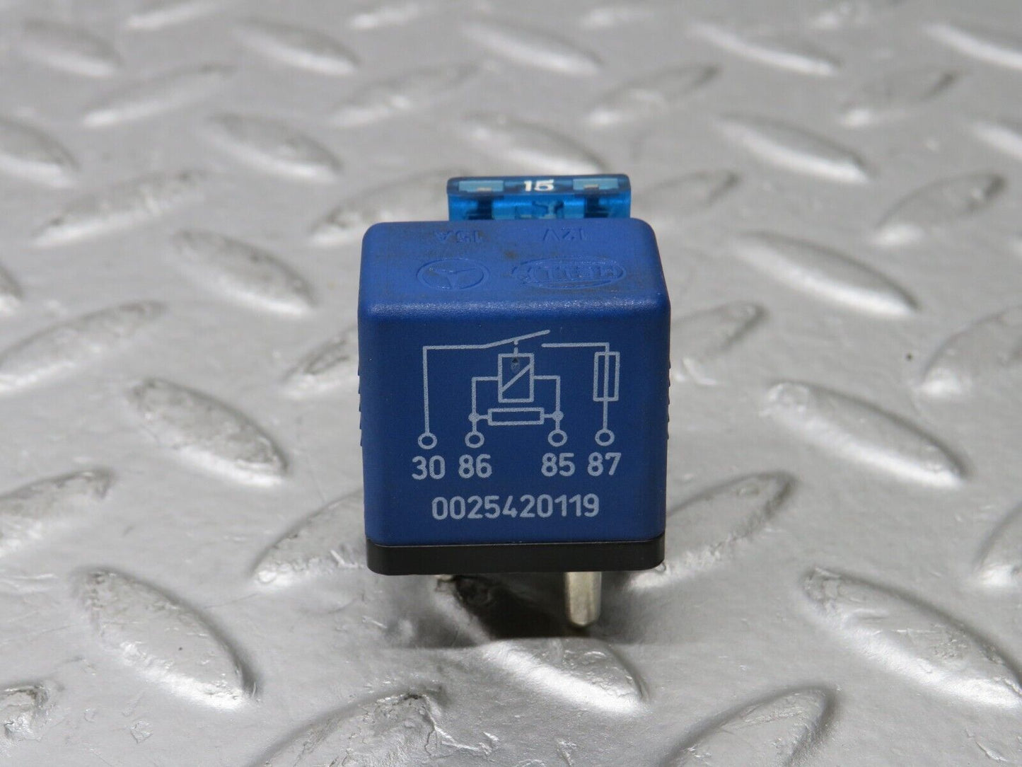 37951 Mercedes-Benz A124 320E Cabriolet Auxilliary Relay 0025420119
