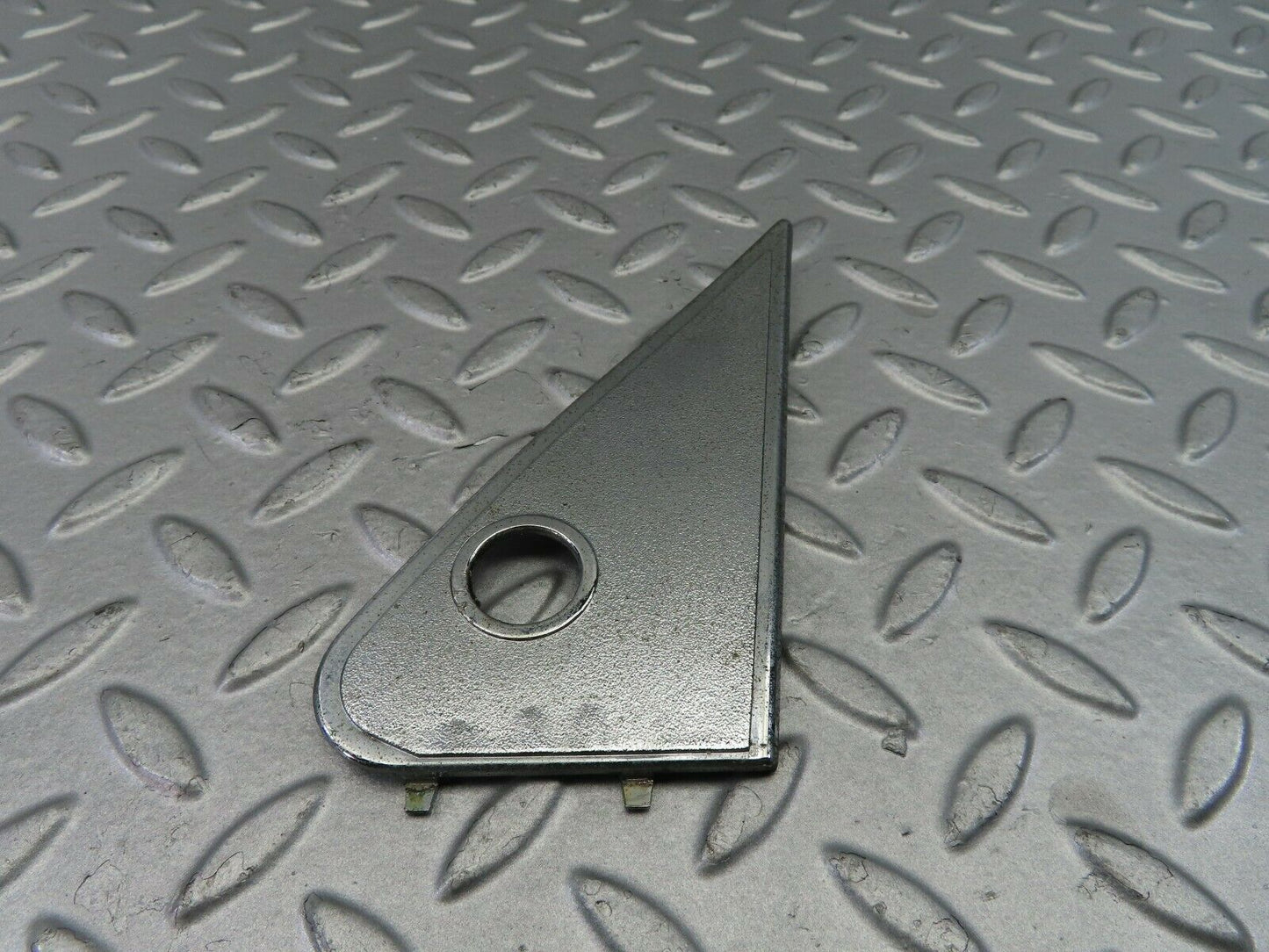7622 Mercedes-Benz S123 230TE Wagon Mirror Triangle Cover Right 1237250811