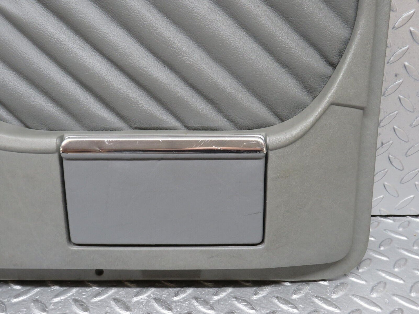 35957 Mercedes-Benz W126 420SE Rear Left Door Card Grey