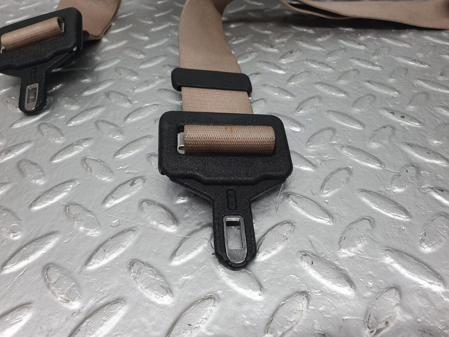 42609 Mercedes-Benz R129 320SL Coupe Rear Seat Belt With Buckles 1298600085 1298600369