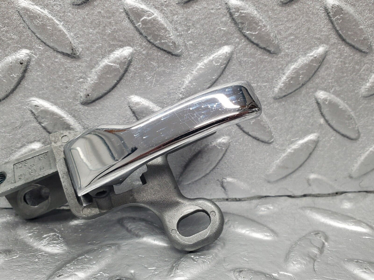 46467 Mercedes-Benz C123 280CE Coupe Left Interior Door Handle 1237600161