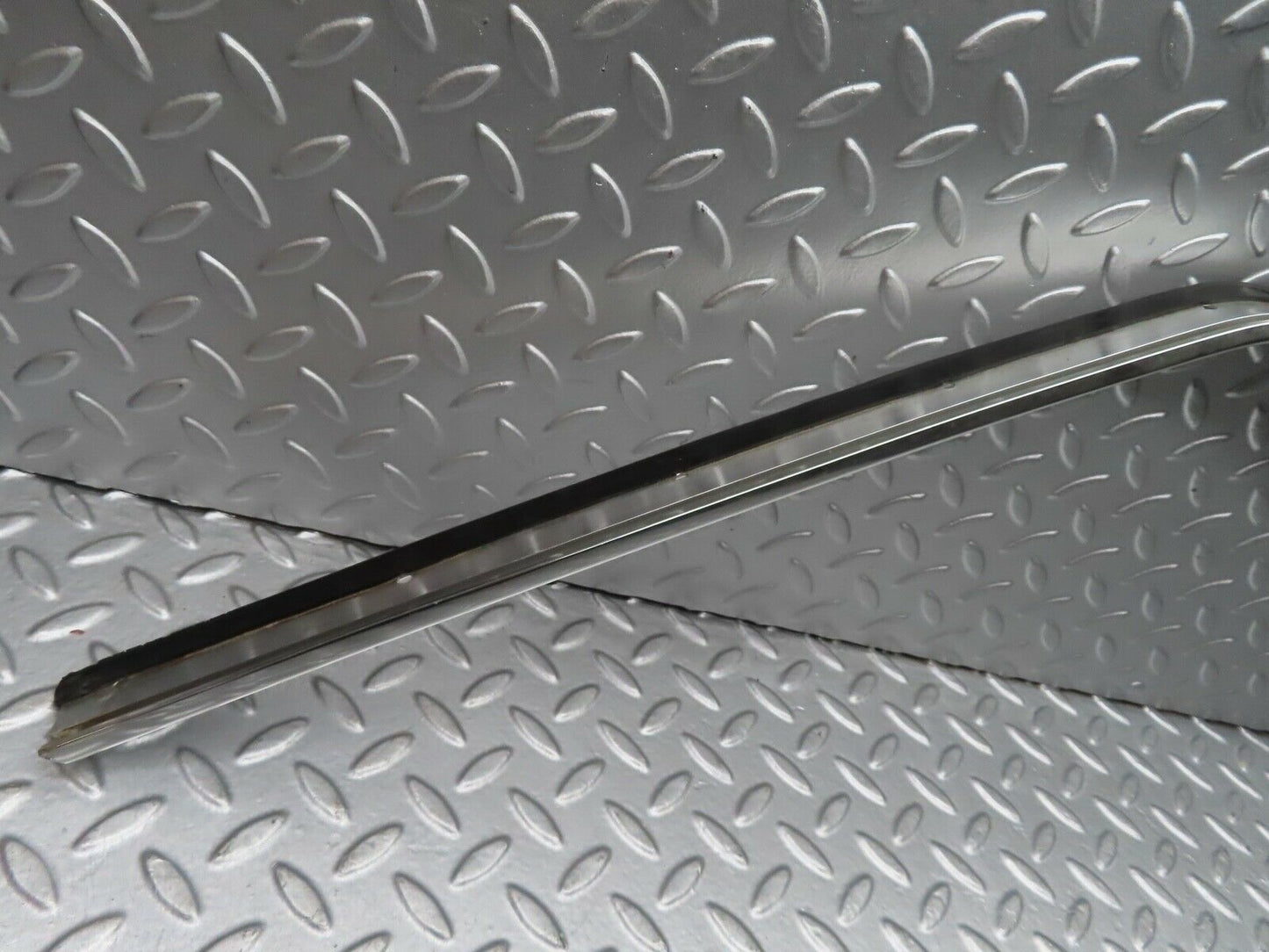 20955 Mercedes-Benz W114 250CE Coupe Roof Chrome Moulding Trim Left Side