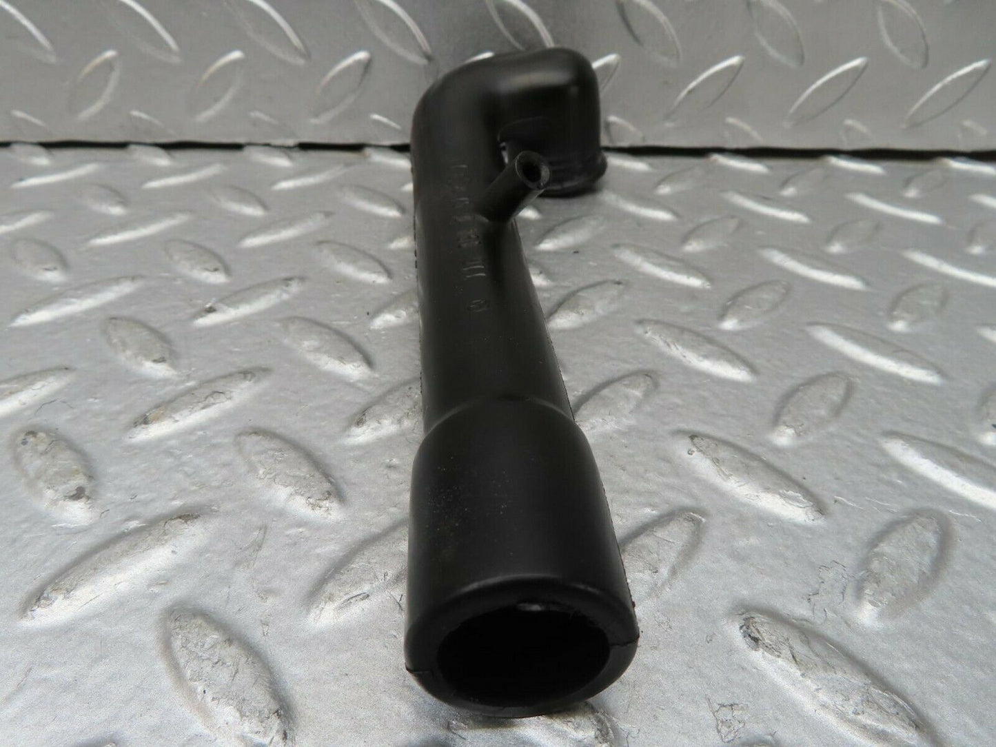 15686 Mercedes-Benz R107 450SL Crankcase Breather Hose 1160940791