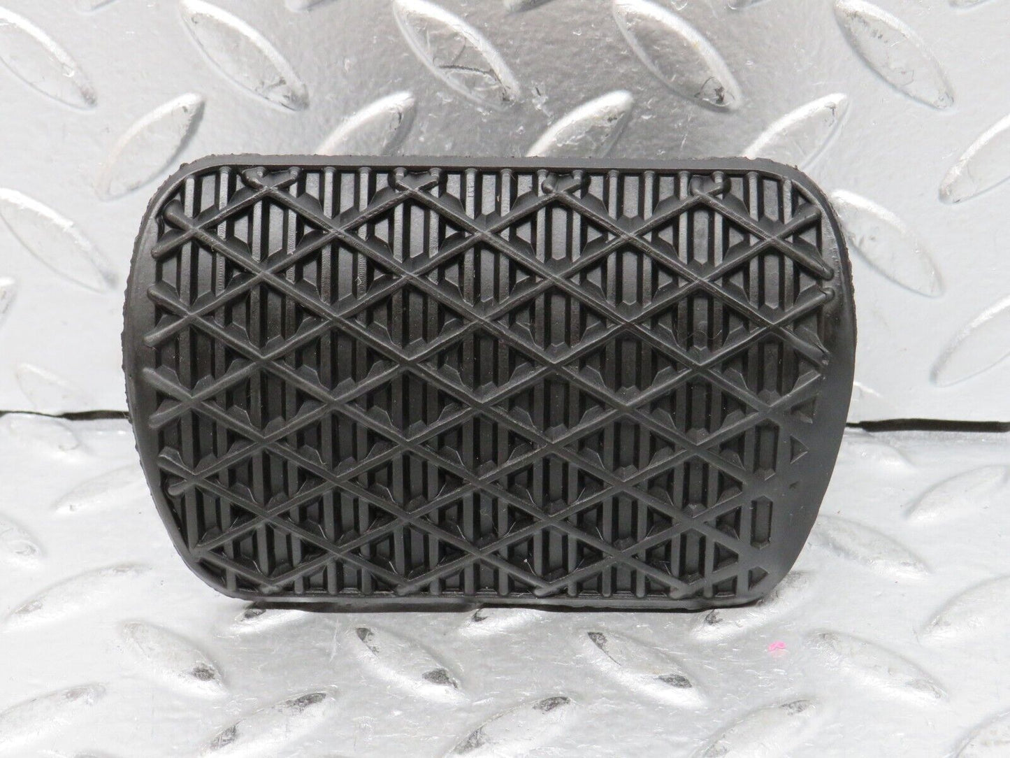 27977 Mercedes-Benz W123 200 Brake Pedal Rubber Cover 1232910082