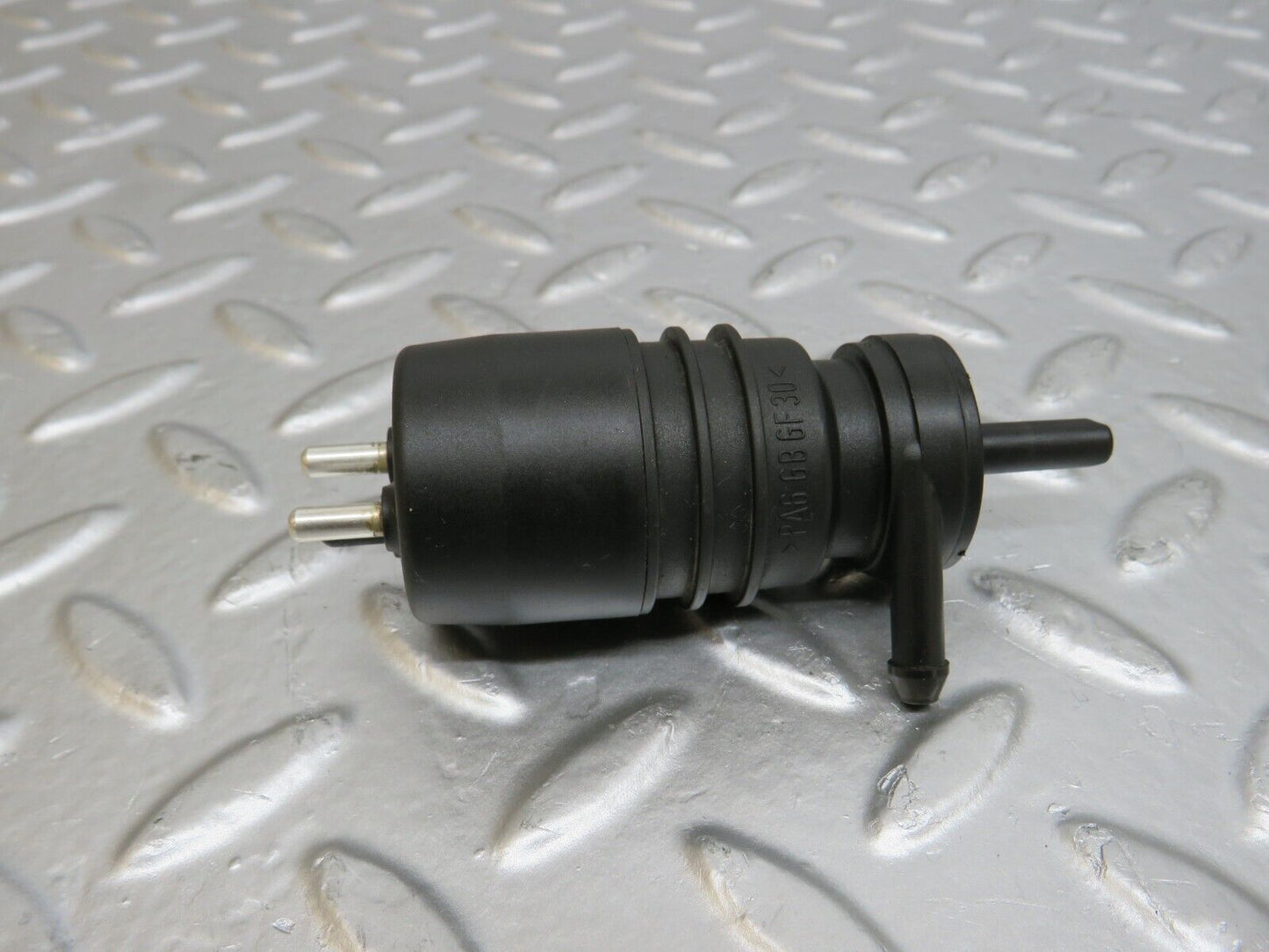 25451 Mercedes-Benz W123 200 Windscreen Washer Pump