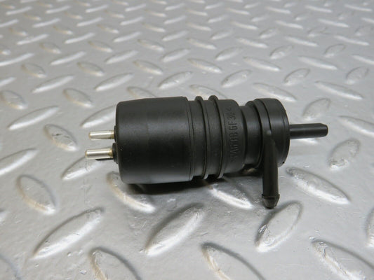 25451 Mercedes-Benz W123 200 Windscreen Washer Pump
