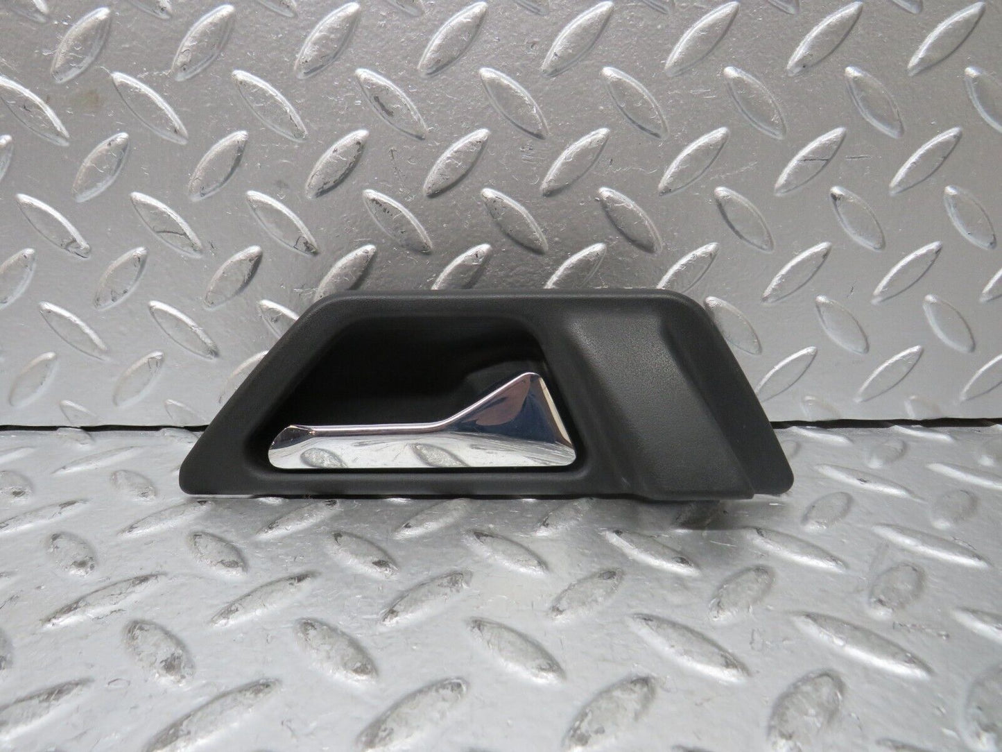 27514 Mercedes-Benz S124 300TE Front Right Interior Door Handle 1247600261