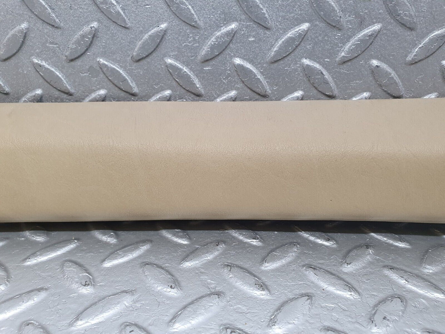 40927 Mercedes-Benz W126 300SE A Pillar Cover Left Side Beige