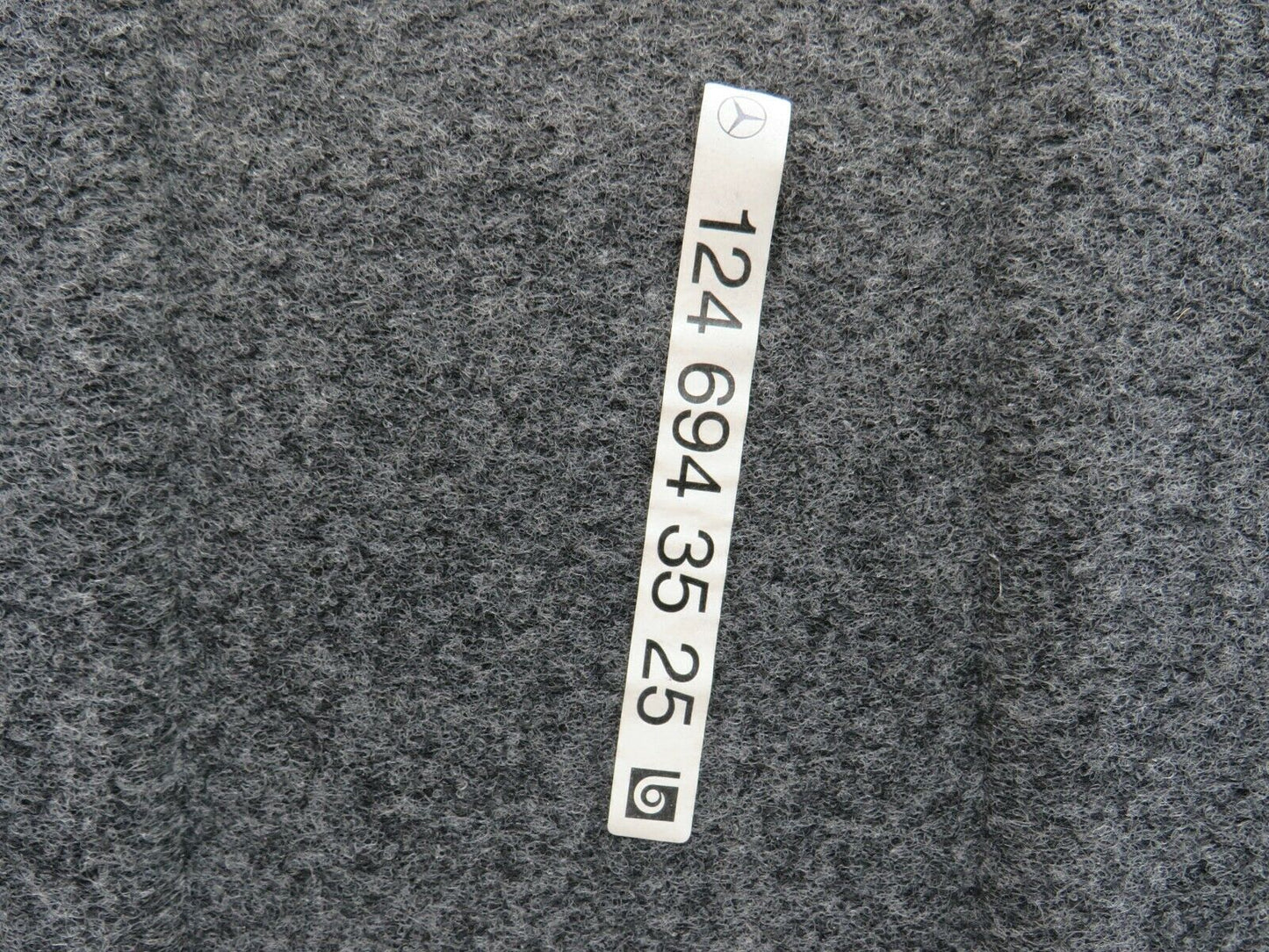 22321 Mercedes-Benz C124 E220 Coupe Fuel Tank Cover Plate 1246943525