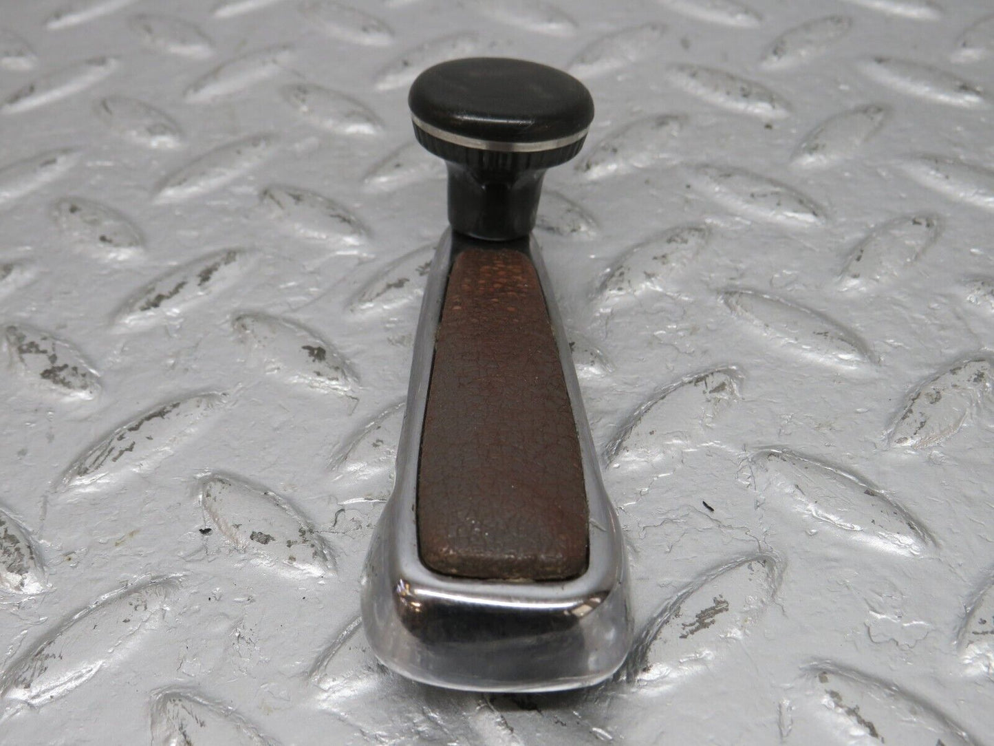 40089 Mercedes-Benz R107 350SL Coupe Window Lifter Crank Handle