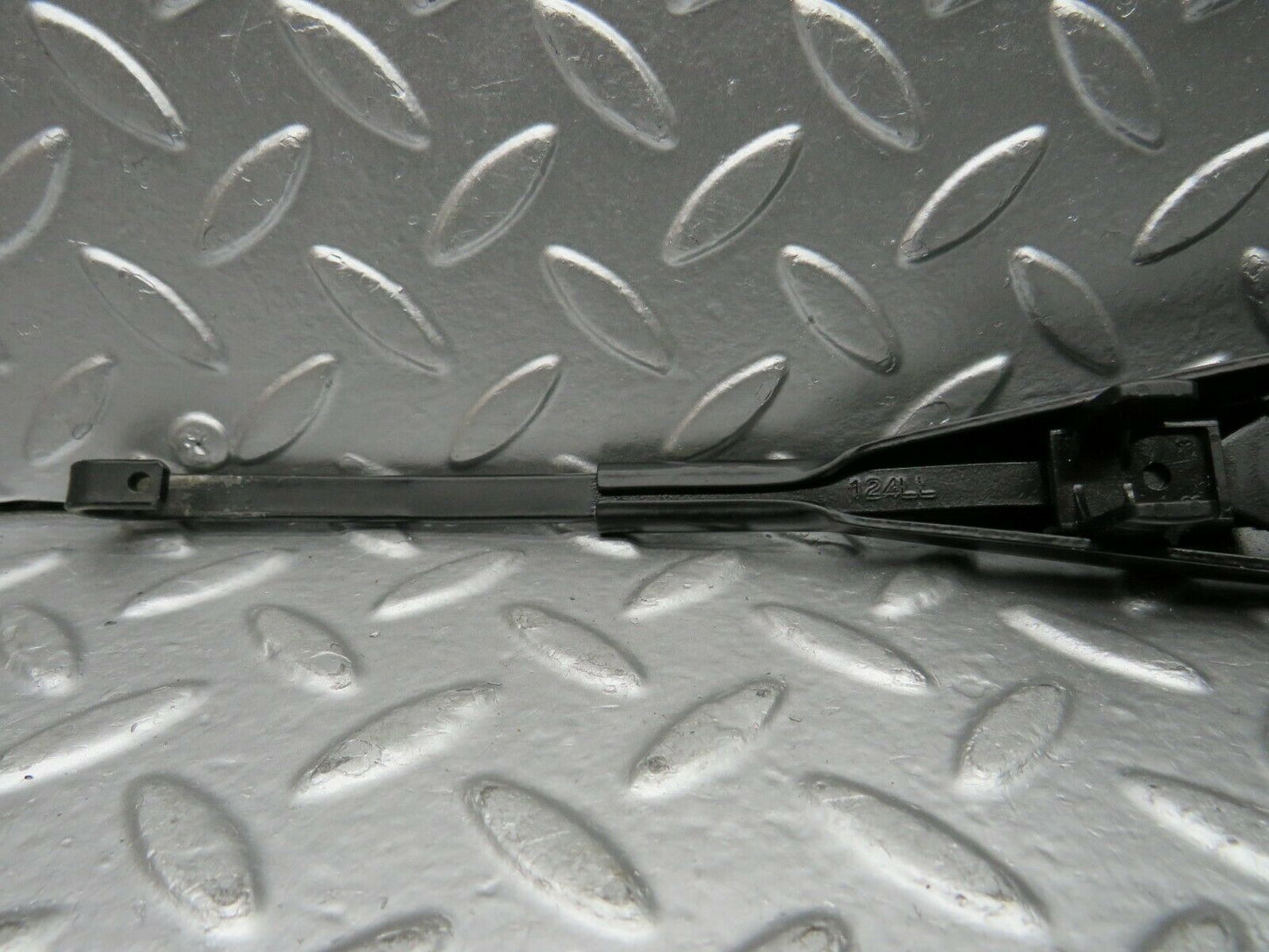 22483 Mercedes-Benz C124 E220 Coupe Wiper Arm
