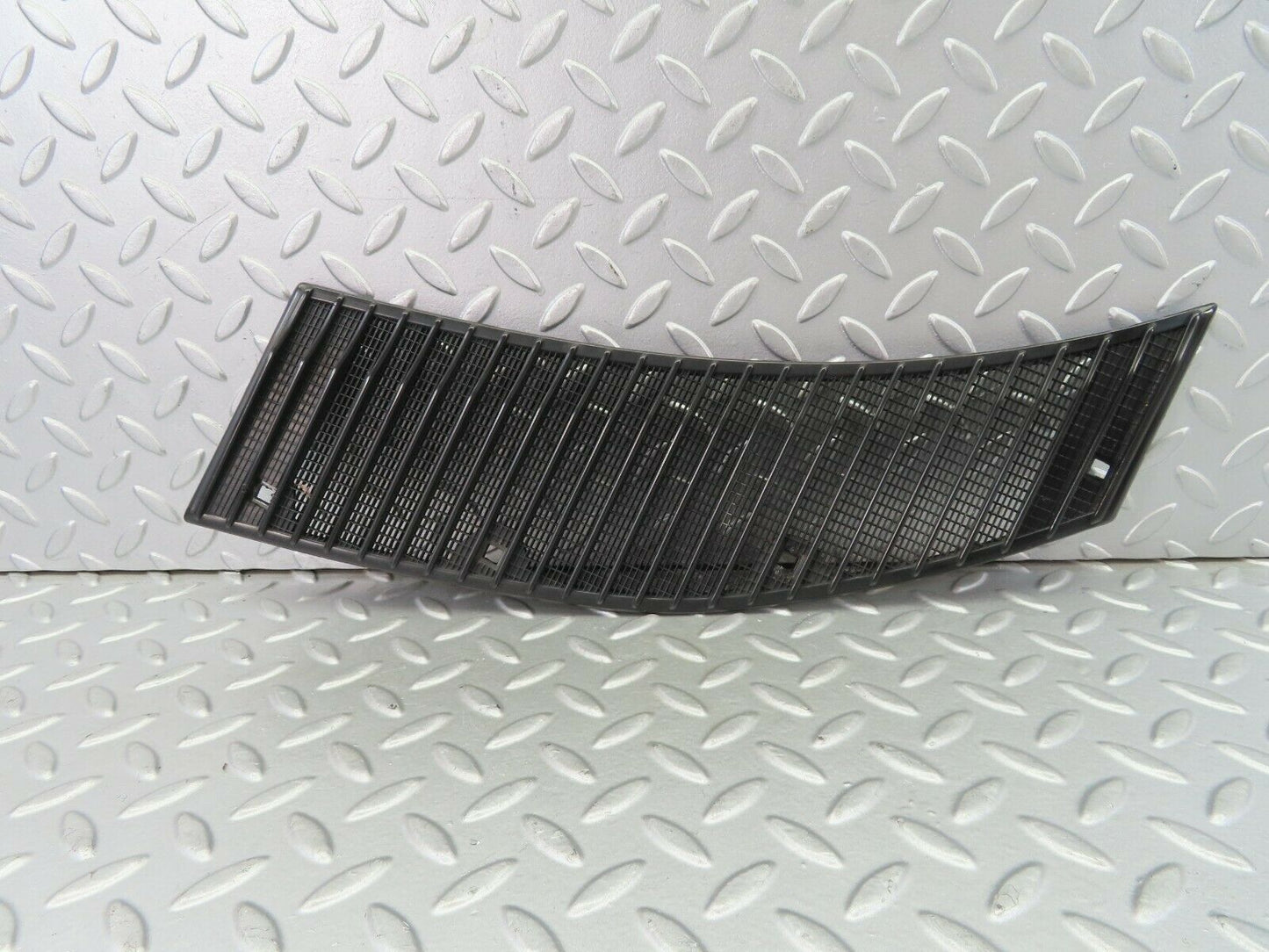 7569 Mercedes-Benz S123 230TE Wagon Air Intake Grill Left Side 1238362965