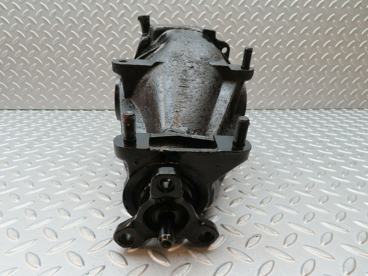 4102 Mercedes-Benz S123 200T Wagon Rear Differential Ratio 3.58 1233510101