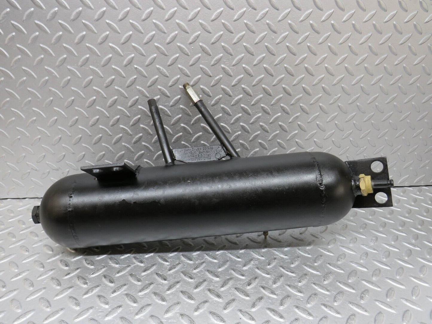 37369 Mercedes-Benz W109 300SEL Air Suspension Reservoir Tank 1093200152