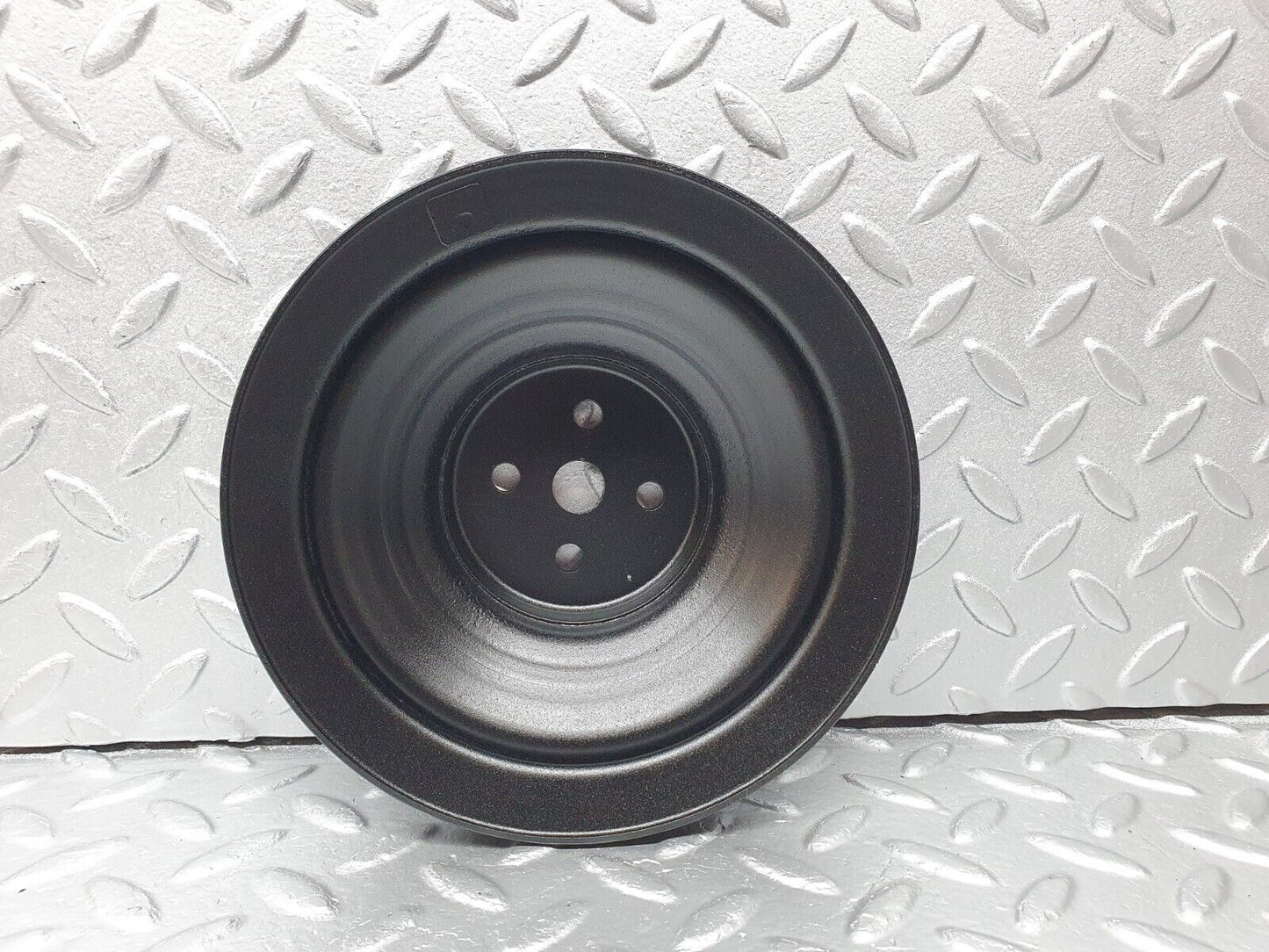 40828 Mercedes-Benz W123 300D Water Pump Pulley 6152051110