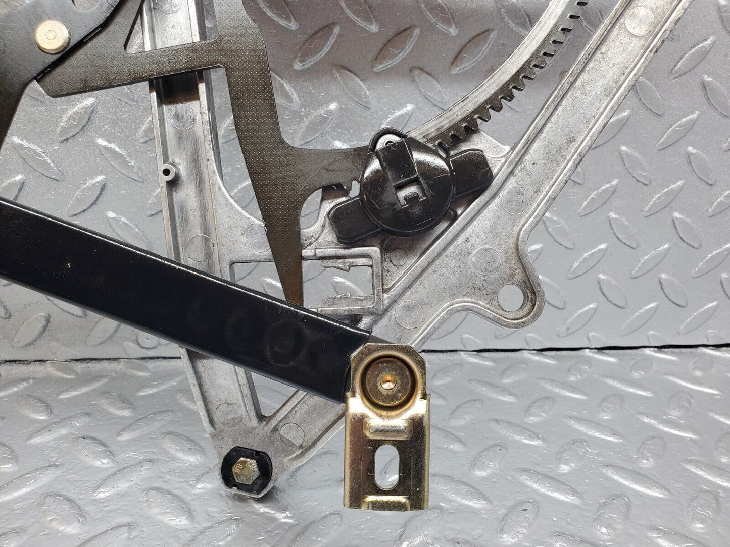 45714 Mercedes-Benz W126 420SE Front Right Power Window Regulator 13926