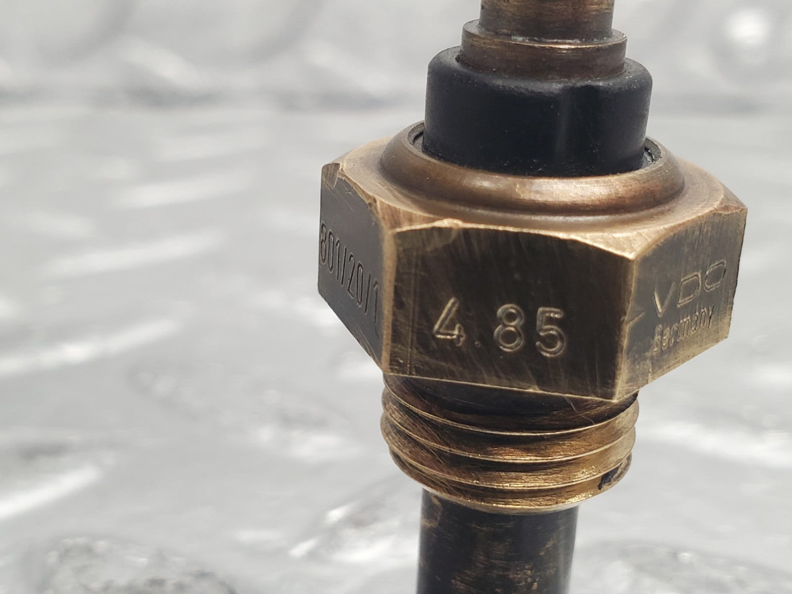 47058028