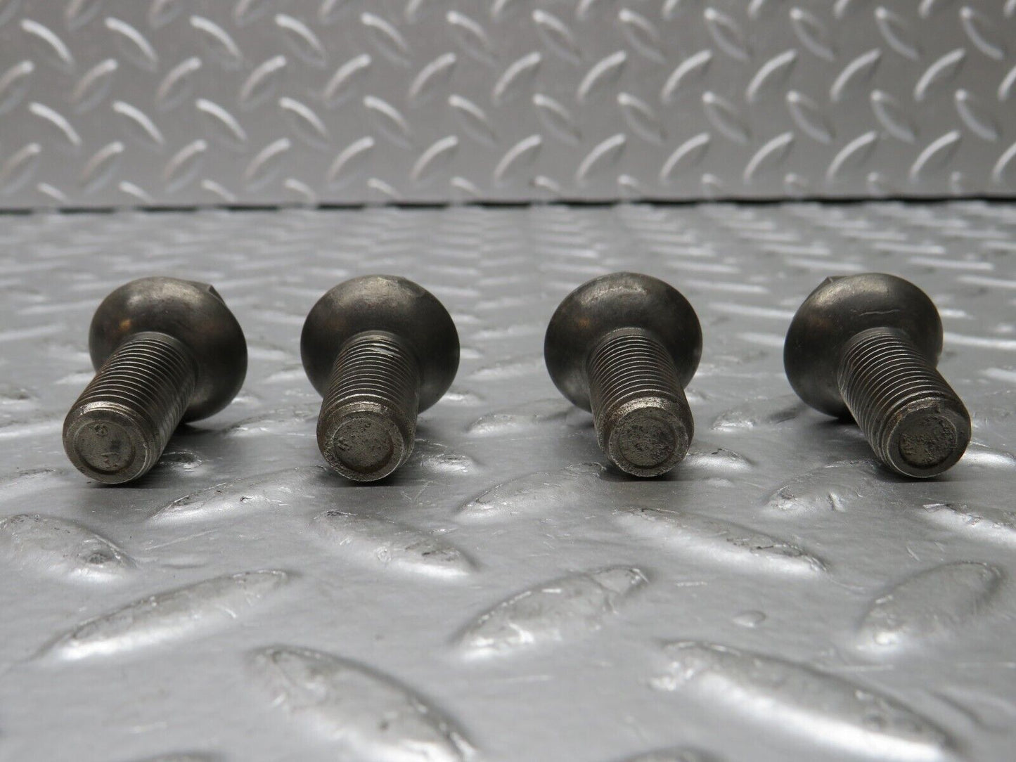 30091 Porsche 924 Alloy Wheel Lug Bolts Set M12x1.5