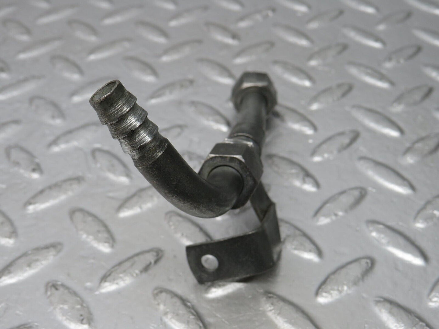 33071 Mercedes-Benz C107 R107 350 V8 Oil Hose Pipe