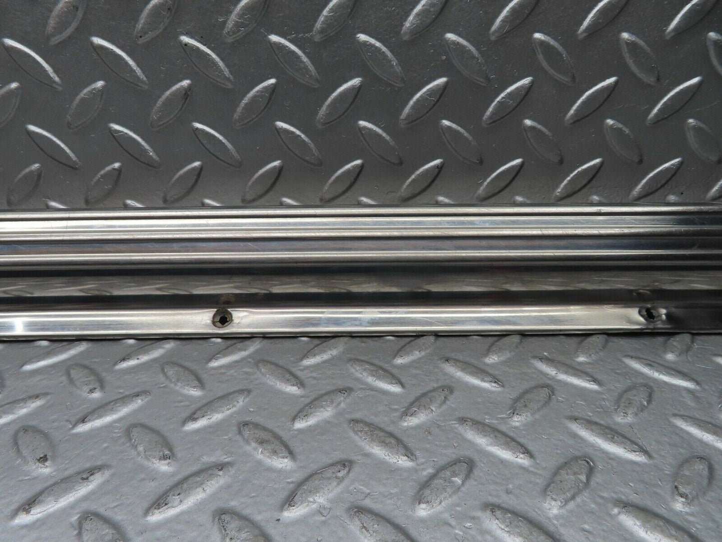 20762 Mercedes-Benz R107 450SL Left Door Sill Chrome