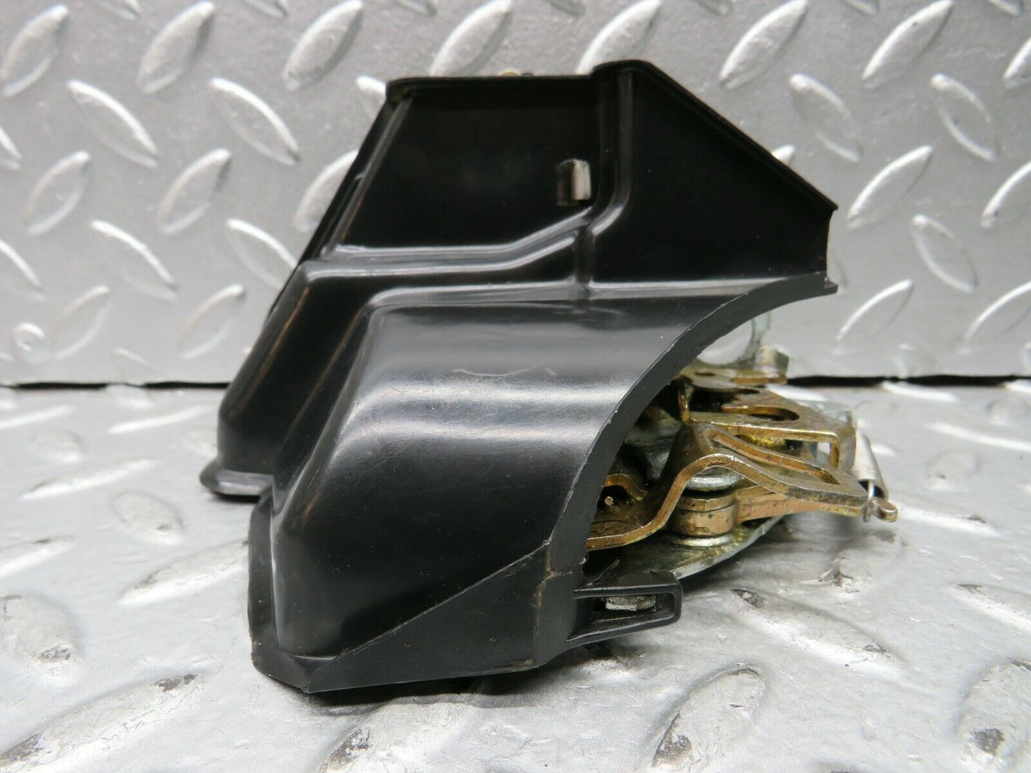 21982 Mercedes-Benz S123 280TE Rear Right Door Lock Mechanism 1237230208