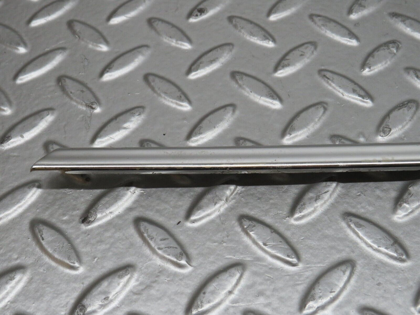 28472 Mercedes-Benz S123 240D Wagon Front Left Door Chrome Moulding Trim