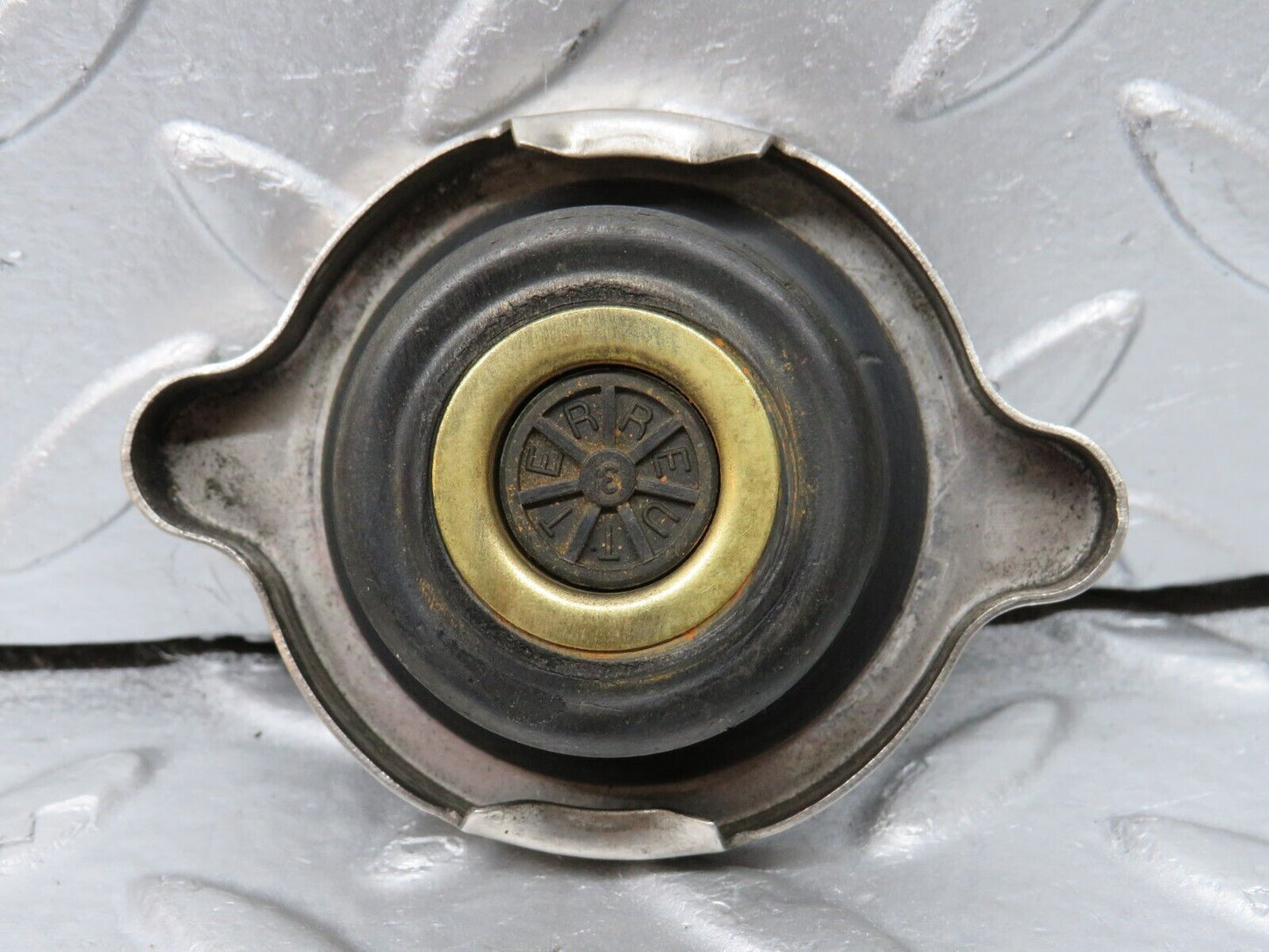 33440 Mercedes-Benz W202 C180 Radiator Cap 1245000406