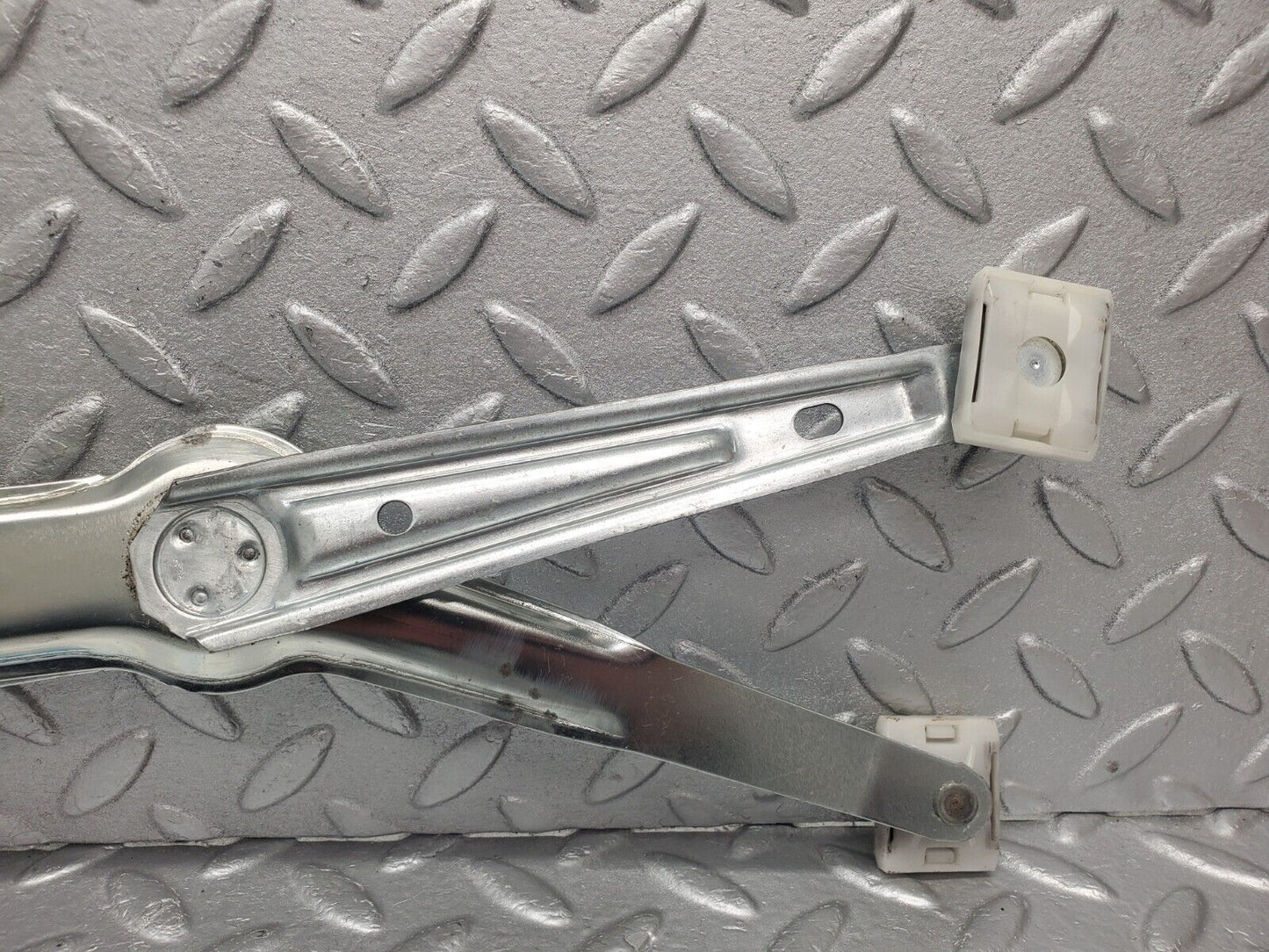 46135 Mercedes-Benz W124 Front Left Power Window Regulator