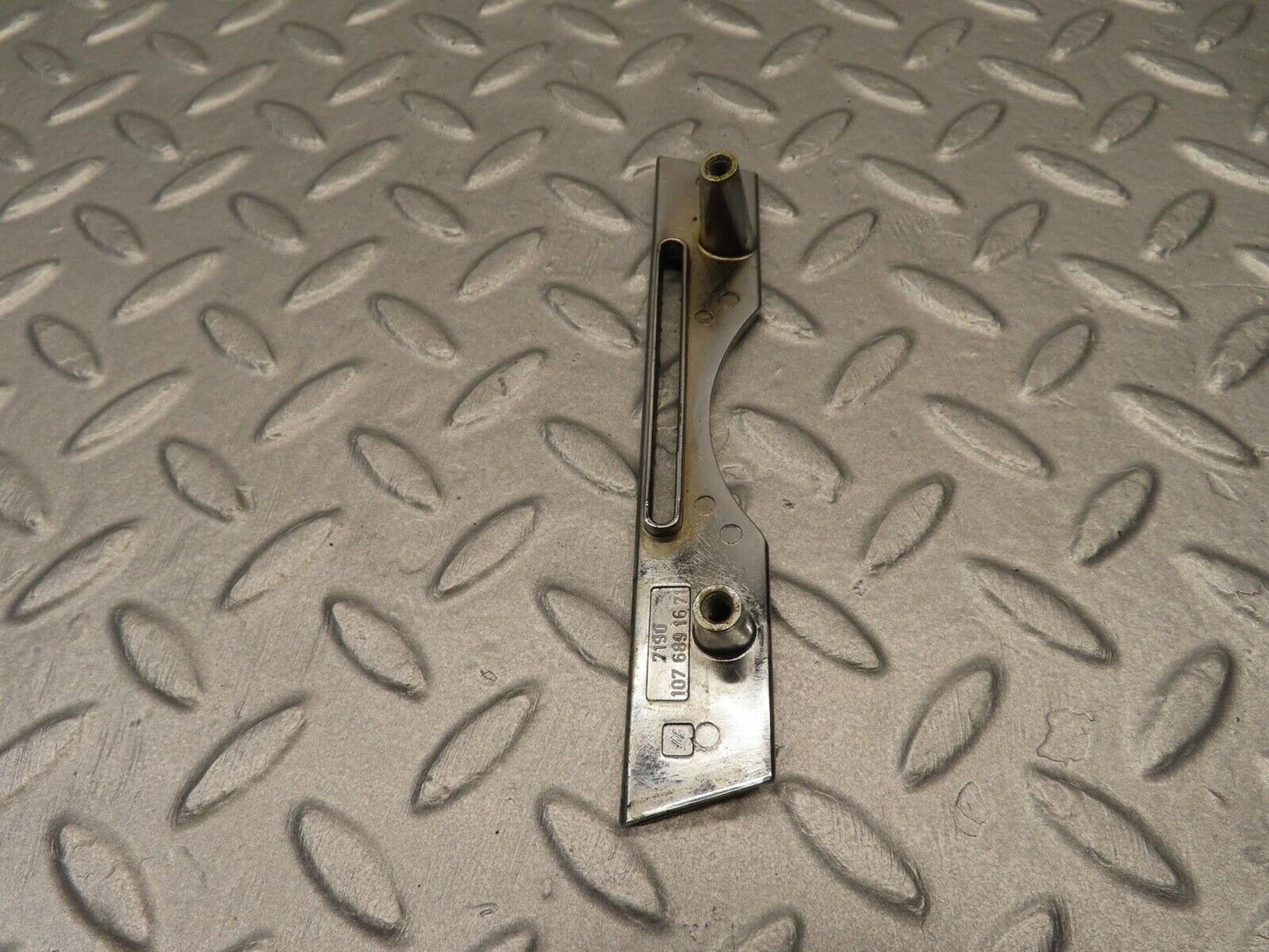 11818 Mercedes-Benz R107 450SL Dashboard Trim Right Side 1076891671