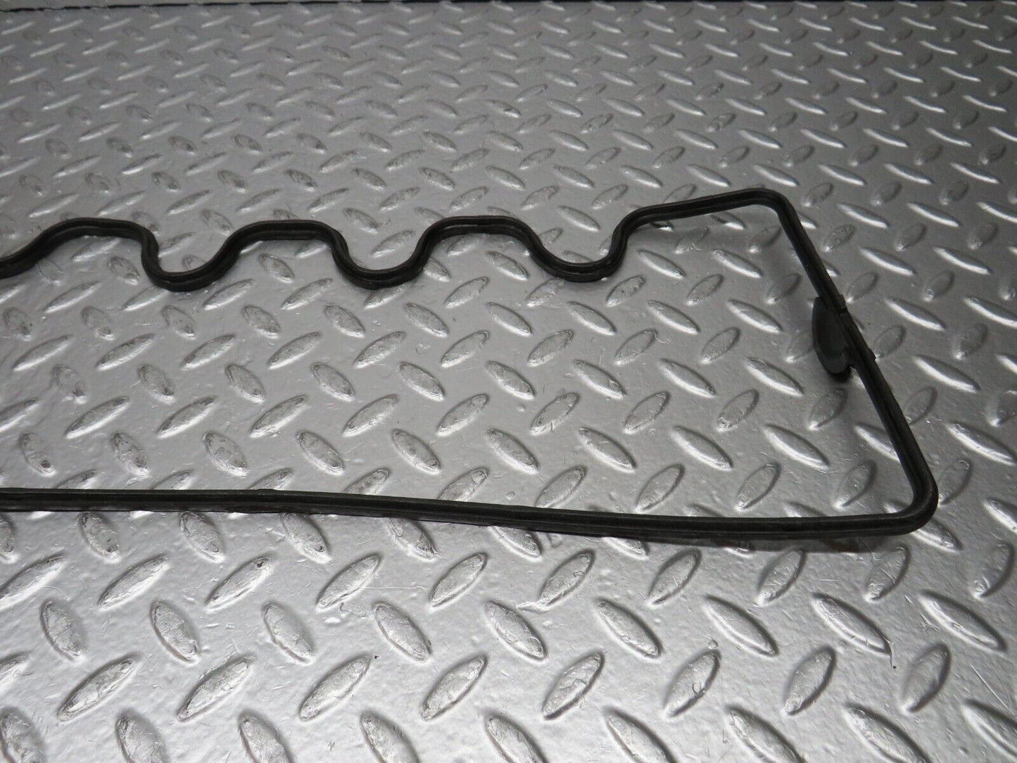 30887 Mercedes-Benz W201 190E Engine Rocker Cover Gasket
