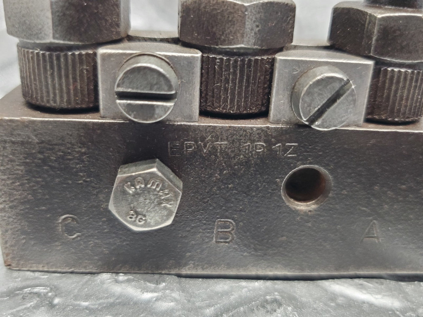 W112 injection distributor block used OEM