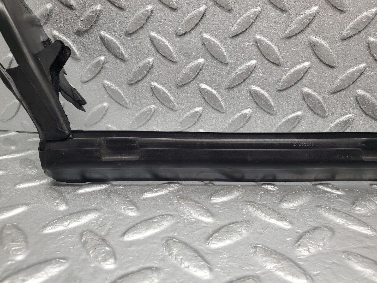 46745 Mercedes-Benz R129 320SL Coupe Left Door Seal Window Weatherstrip