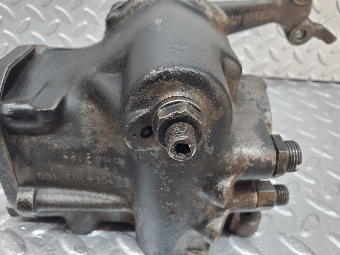44530 Mercedes-Benz W123 280E Steering Box Steering Rack 1164610801