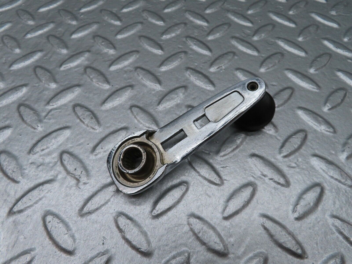 17954 Mercedes-Benz W123 200 Window Lifter Crank Handle