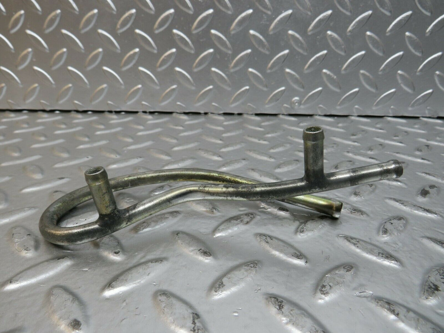 23616 Mercedes-Benz W114 280E Fuel Injector Pipe
