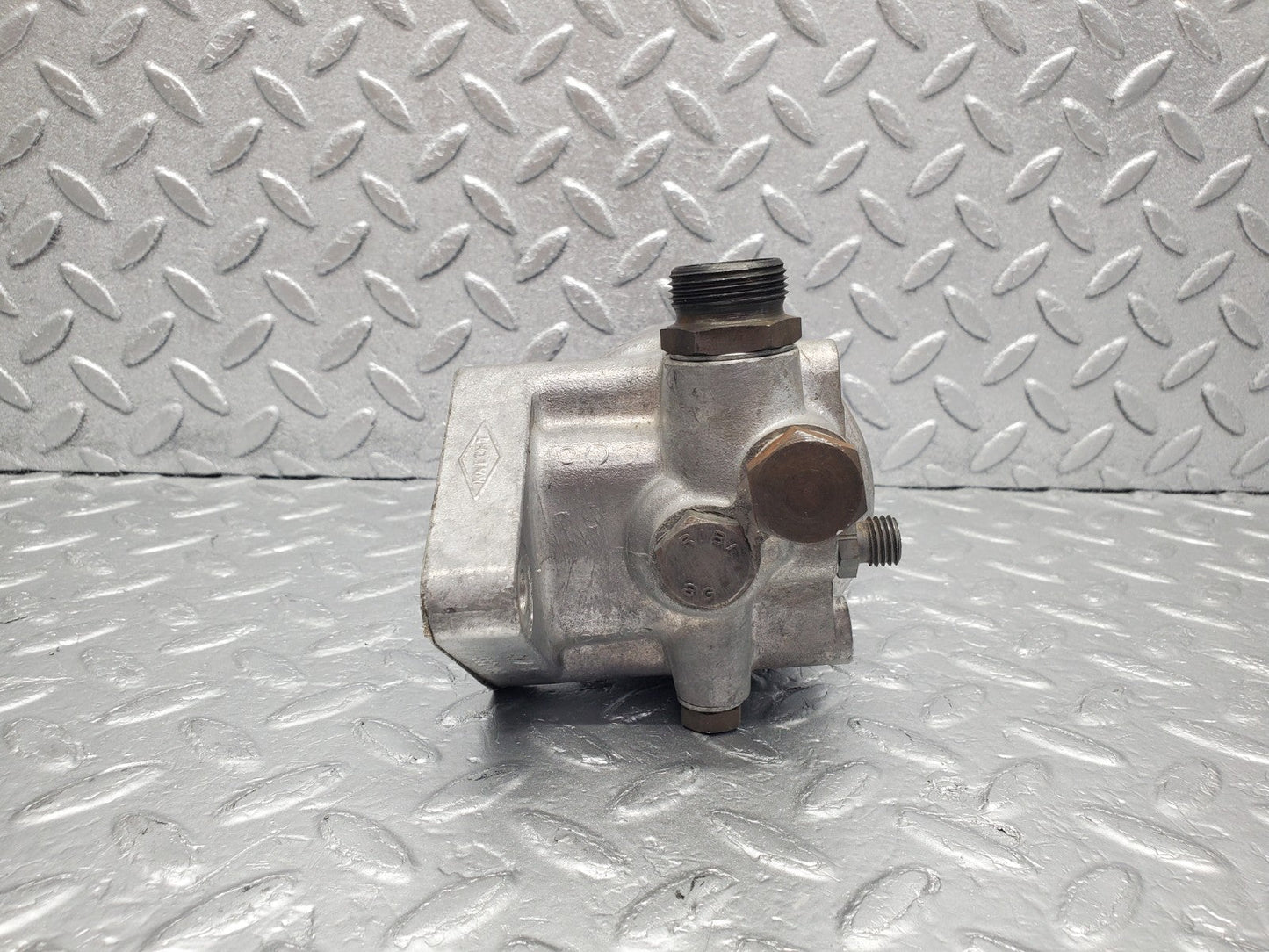 W112 oil filter housing used OEM