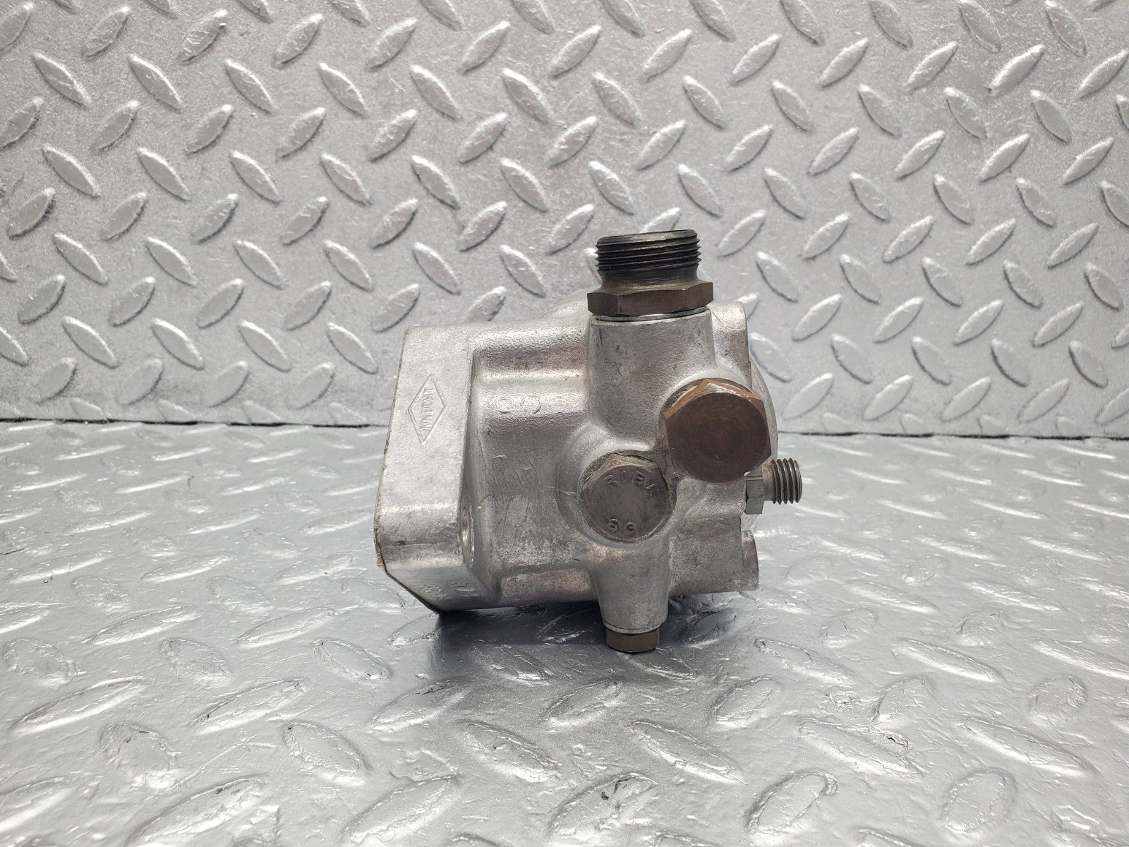 W112 oil filter housing used OEM