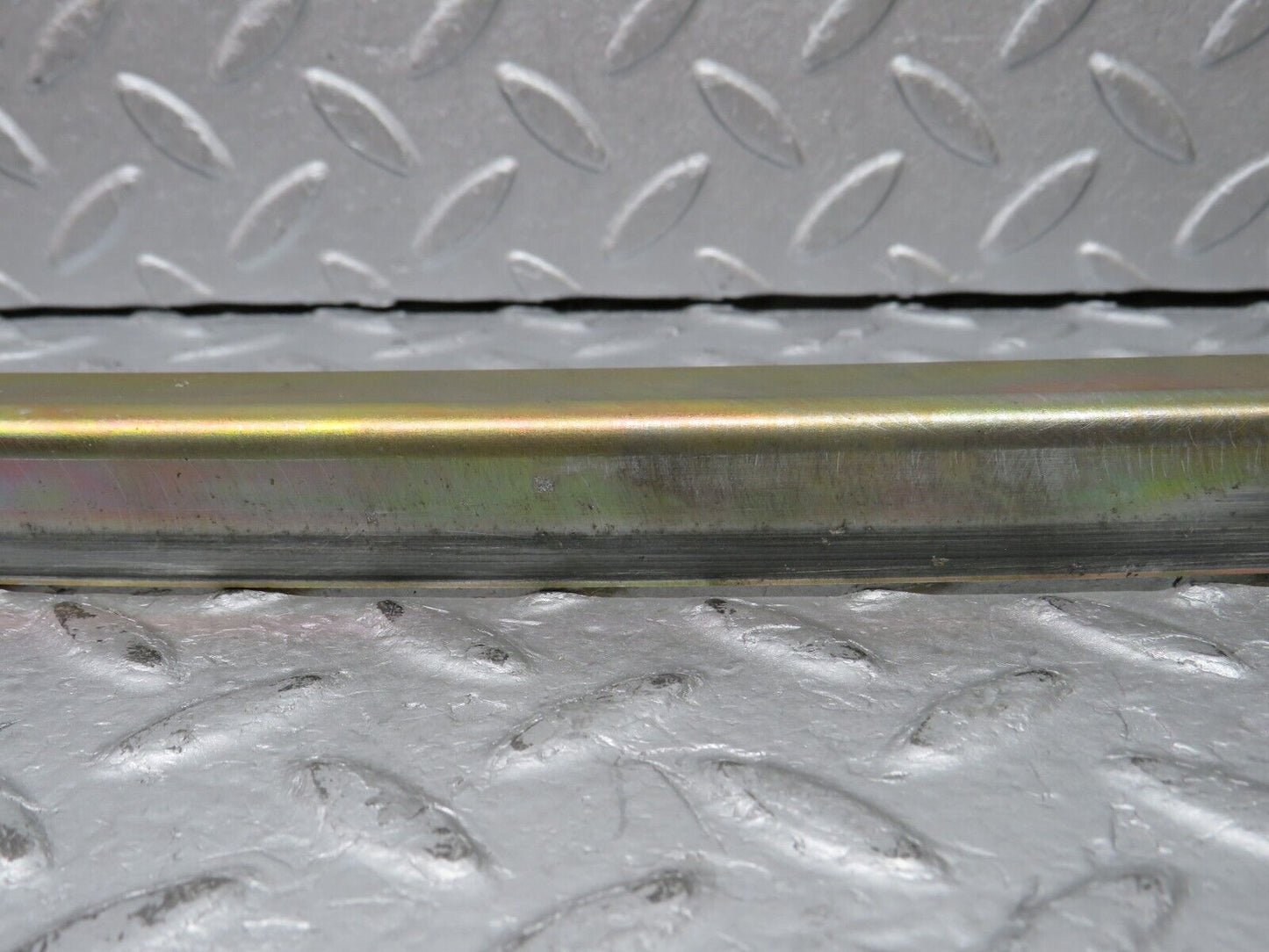 36864 Mercedes-Benz C126 420SEC Coupe Right Door Window Channel