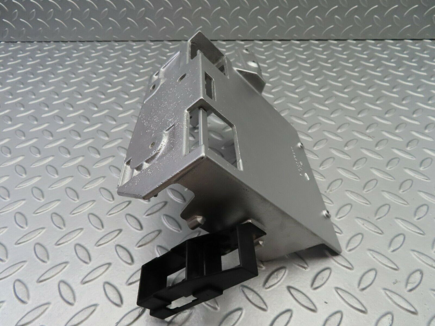 6767 Mercedes-Benz S124 E220 Wagon Engine Control Unit Tray Bracket 1245404973