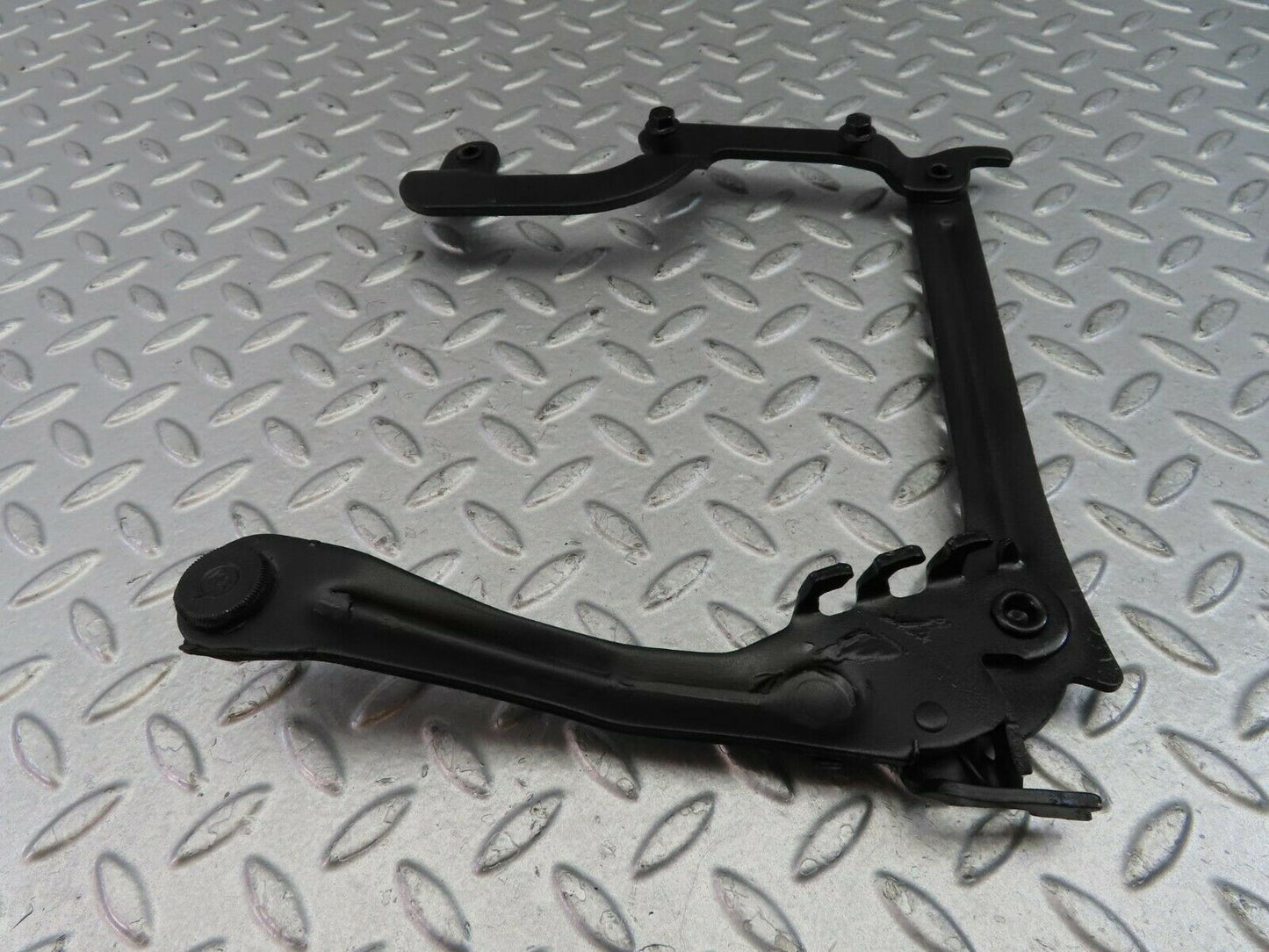 9683 Mercedes-Benz C123 280CE Coupe Bonnet Hinge Right Side