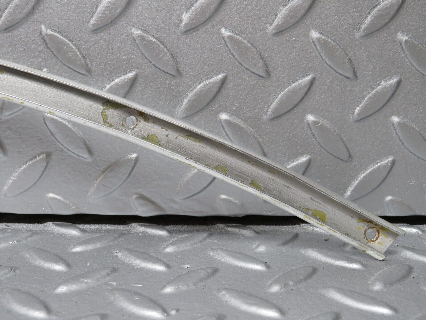 40150 Mercedes-Benz R107 350SL Hardtop Interior Roof Chrome