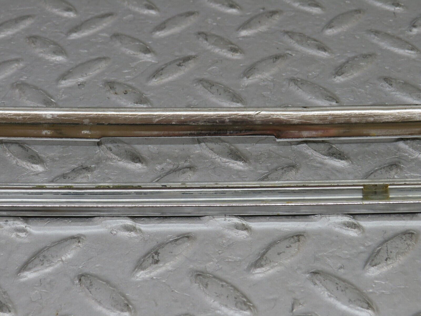 35868 Mercedes-Benz W108 Front Right Door Chrome Trim Pair