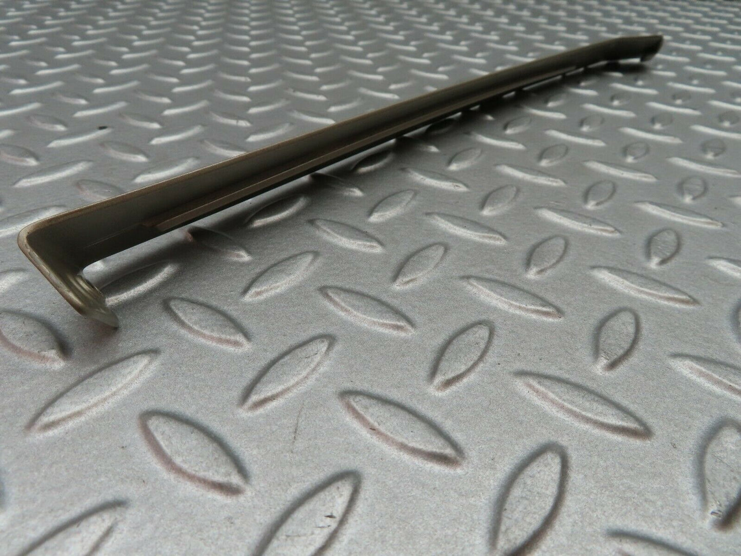 5577 Mercedes-Benz W124 230E C Pillar Exterior Trim Right Side