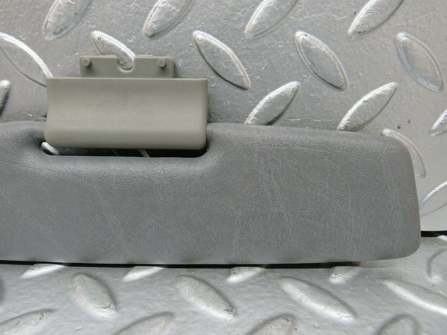 24347 Mercedes-Benz S124 220TE Wagon Middle Sun Visor