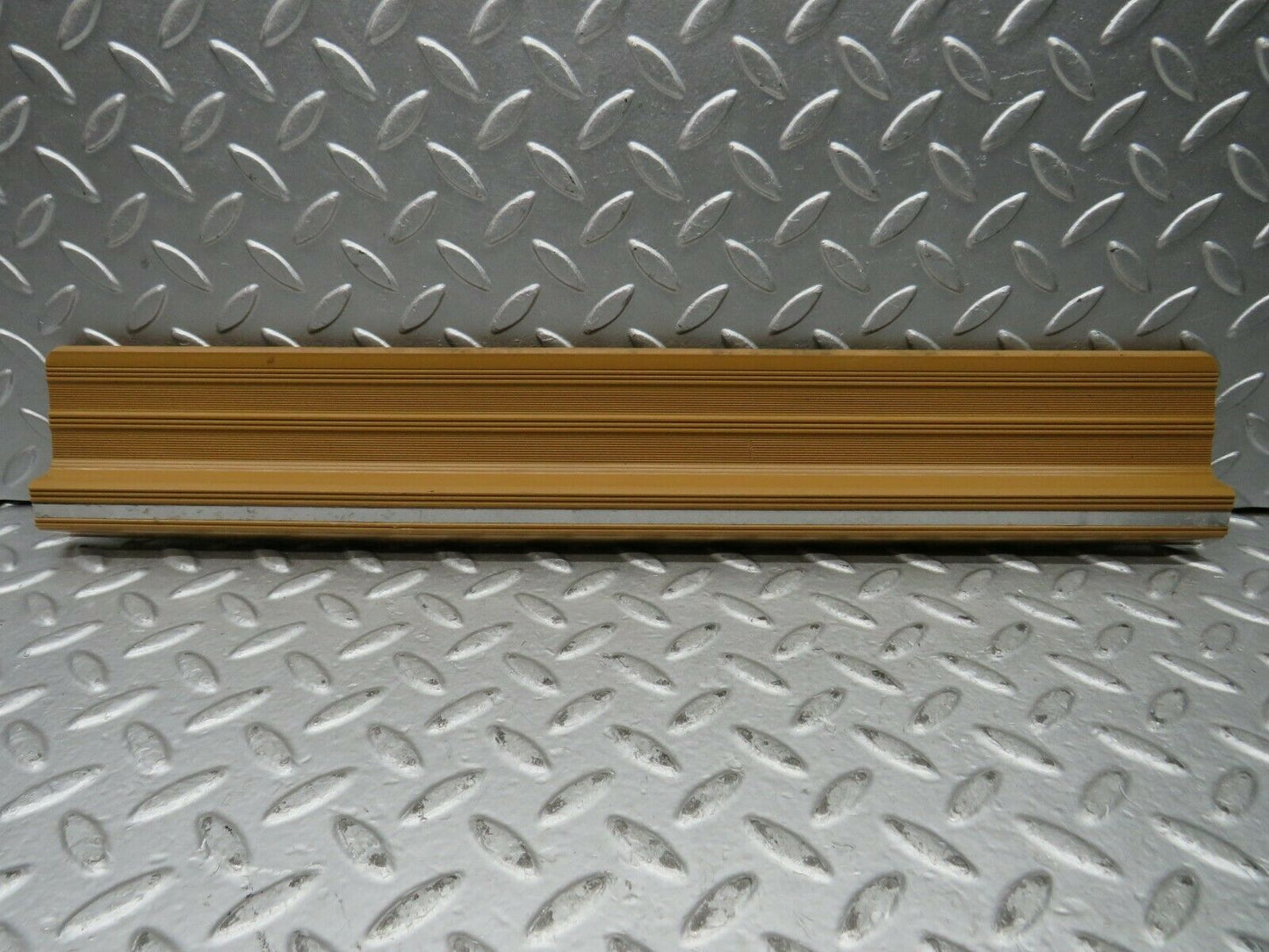 21998 Mercedes-Benz S123 280TE Wagon Rear Right Door Sill Trim Palomino